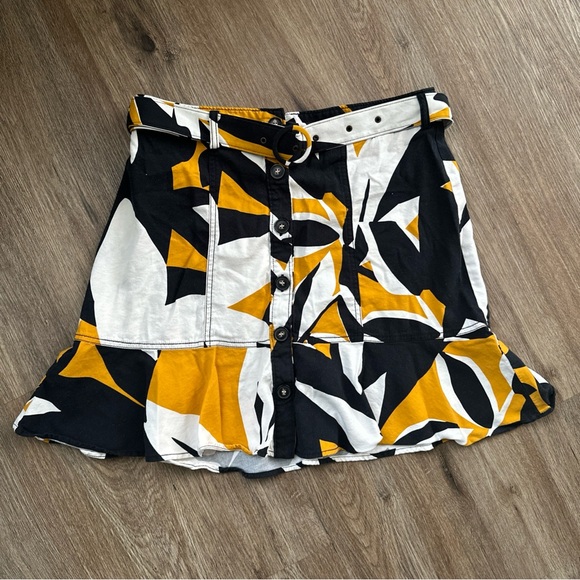 Nine West Dresses & Skirts - Nine West Skirt Large Button Front Belted A Line Floral Black White Yellow